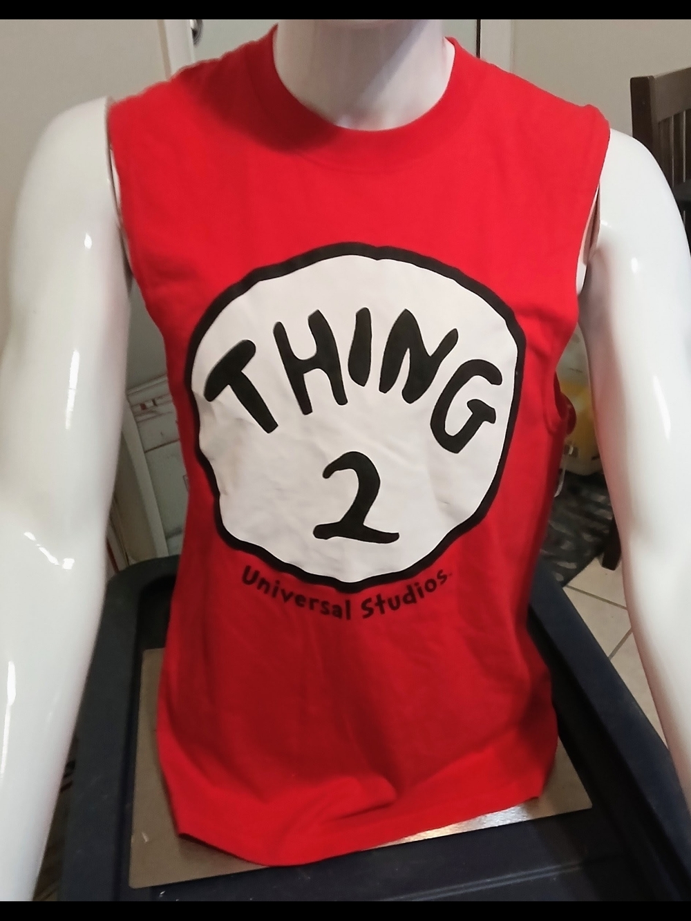 Universal Studios Mens Red 'Thing 2' Sleeveless Tank Top Size Medium NWT